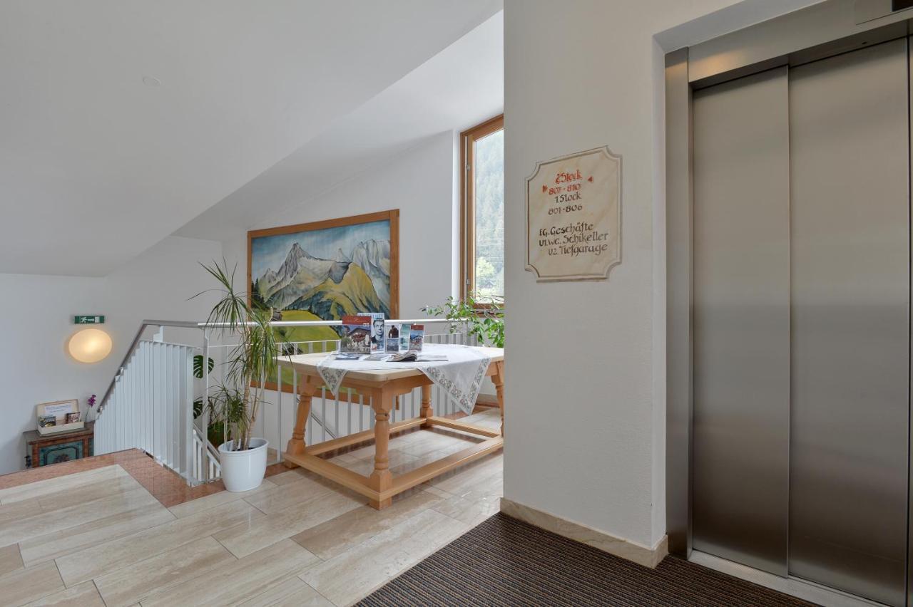 Ferienwohnungen Haus Der Mitte Mayrhofen Exterior foto
