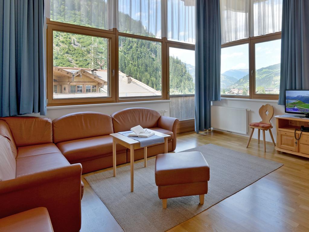 Ferienwohnungen Haus Der Mitte Mayrhofen Quarto foto