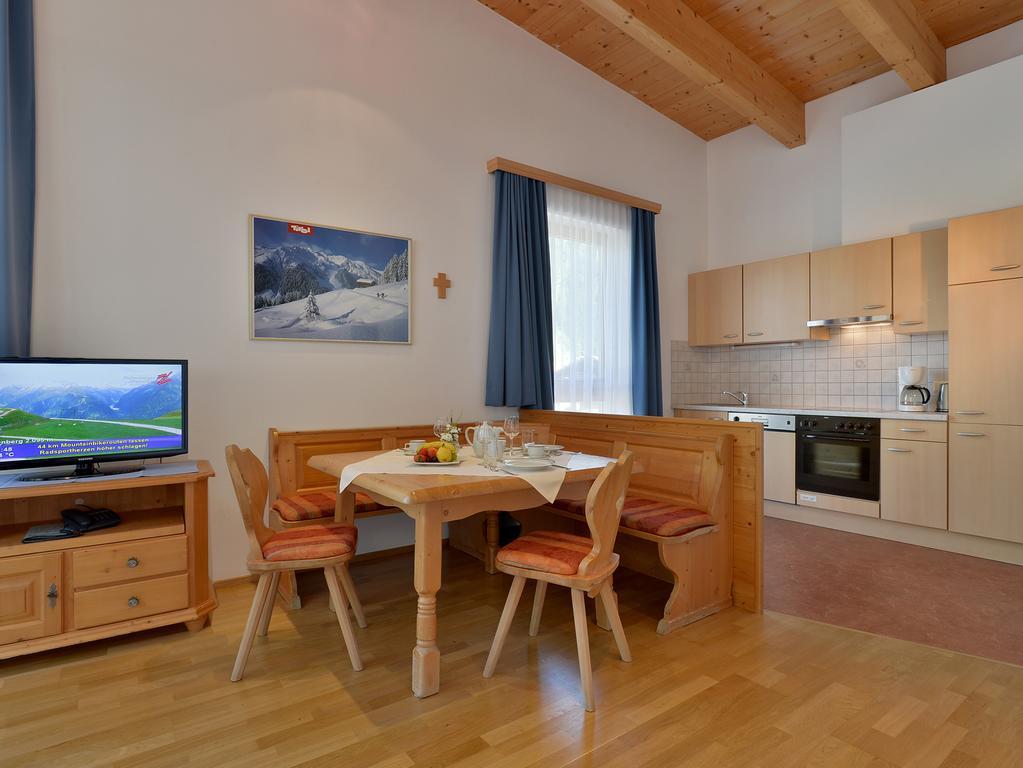 Ferienwohnungen Haus Der Mitte Mayrhofen Quarto foto